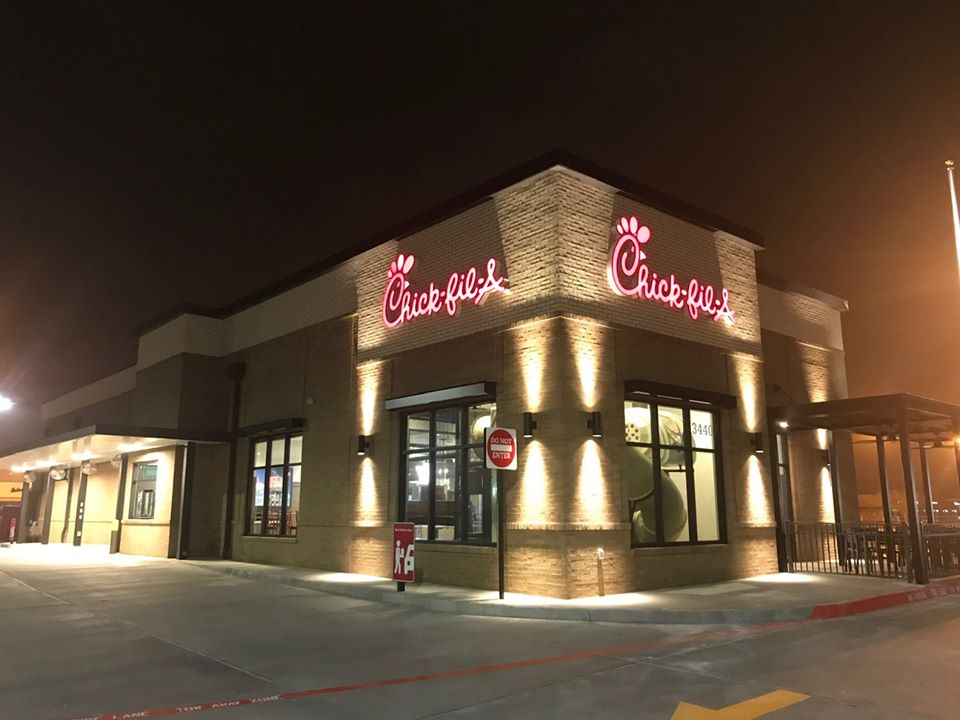 Chick Fil A Close Dining Room