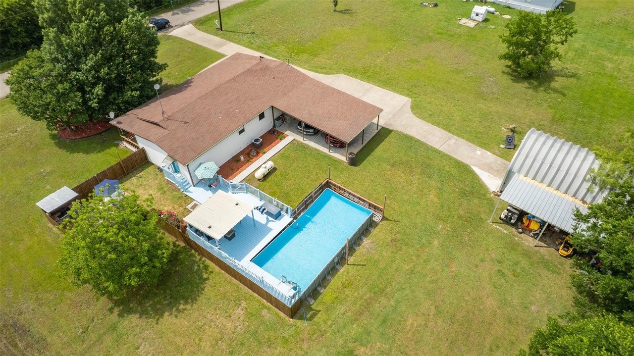 New-to-the-Market Chic Country Home with Light & Airy Interior Comes with Swimming Pool