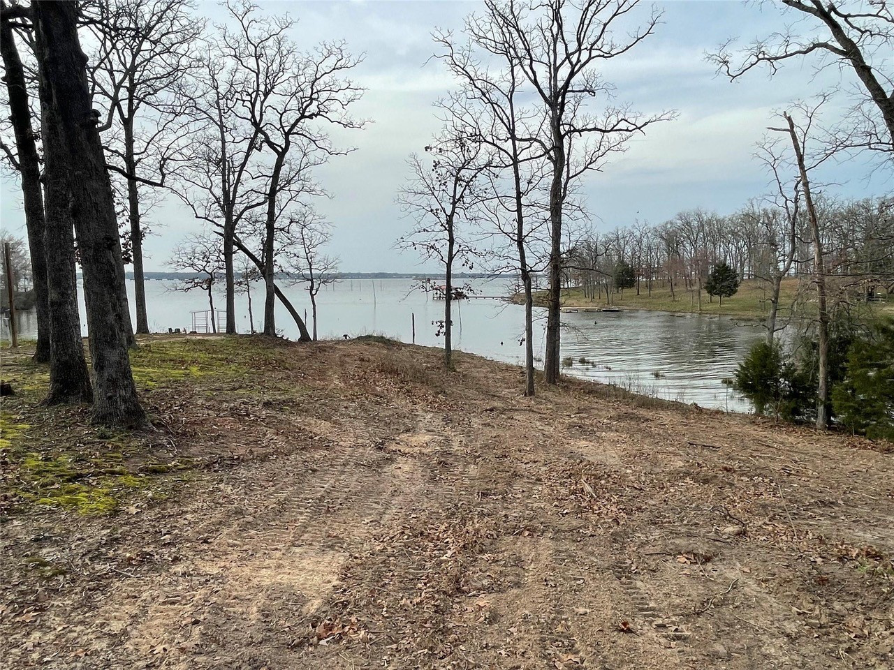 Fabulous Waterfront Lake Fork Lots Include RV & Scenic Views