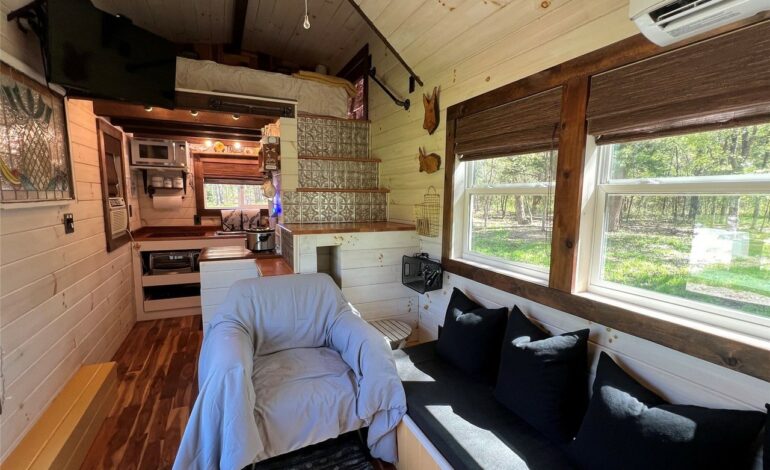 Large Workshop, Tiny Home, and 8.8 Acres in Southern Hopkins Becomes Available