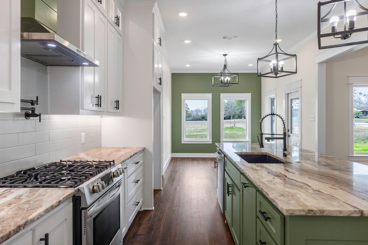 Impeccable New Construction House in Emory Hits the Market