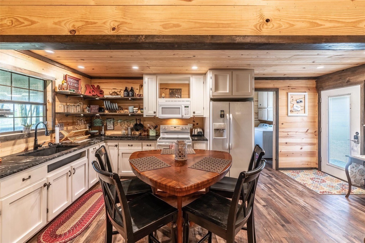 Barndominium Combined with 88 Acres Provides the Perfect Hopkins County Retreat