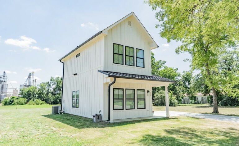 Farmhouse Style 2023-Built 2-story House Hits the Market in Sulphur Springs