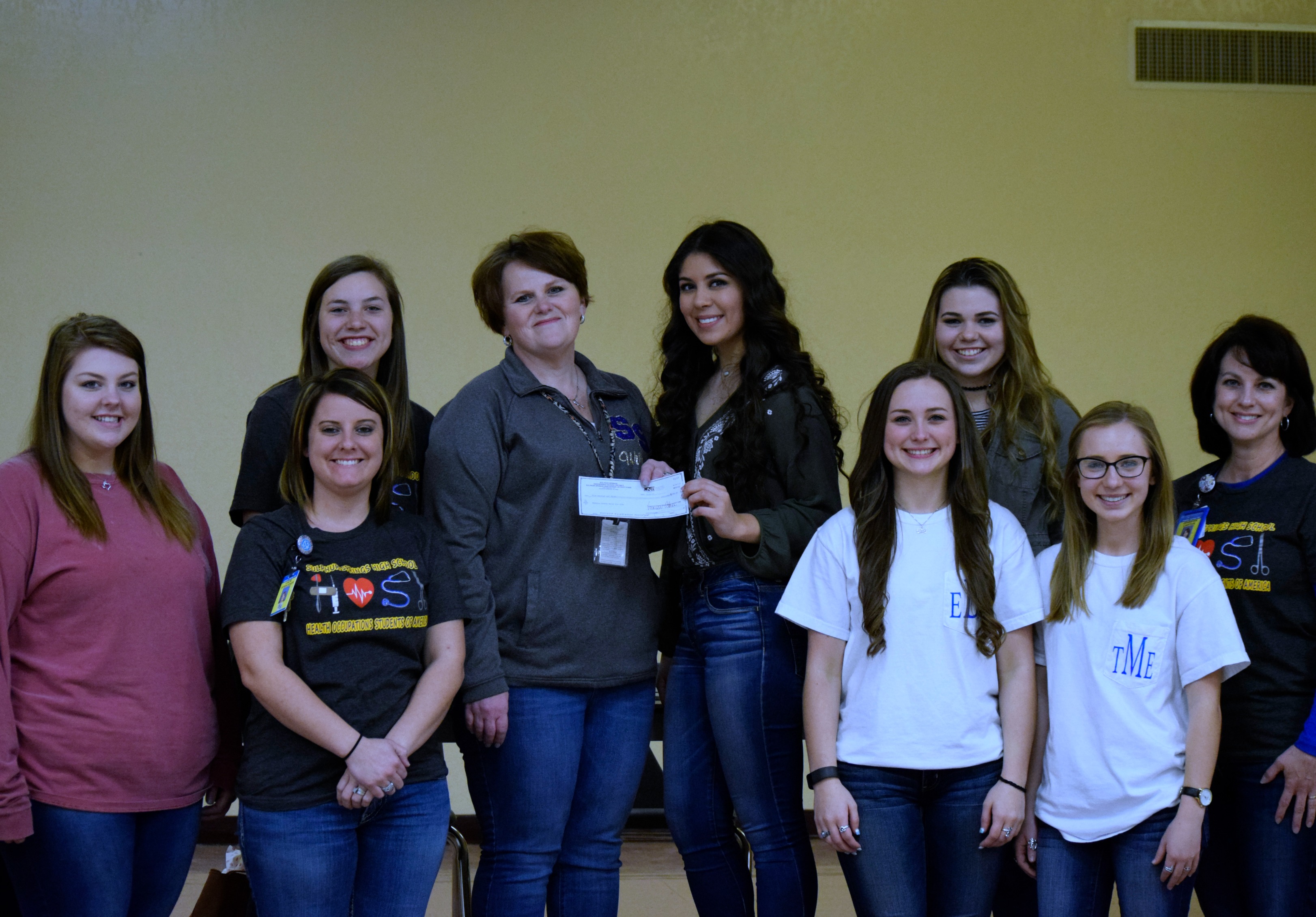SSHS Health Occupation Students of America Donates to Relay for Life