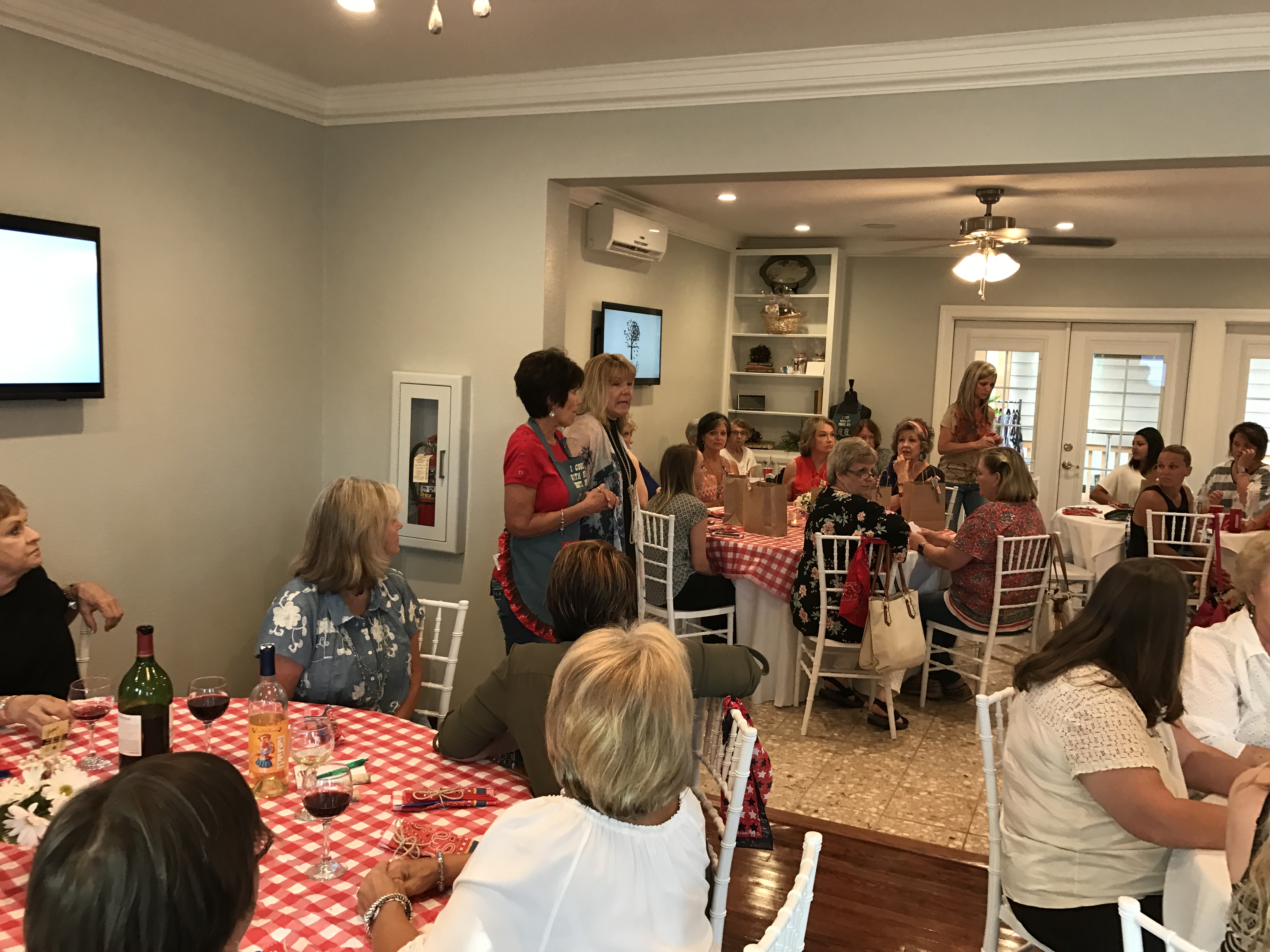 The Oaks Bed & Breakfast, Marlene’s Sass & Class, and Gourmet Kitchen & Co. Hosted ‘Taste of Style’ Last Night