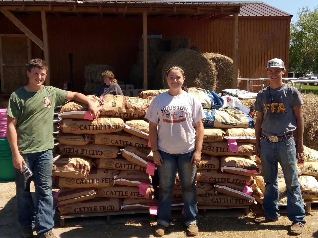Local FFA Chapters Collect Over 4 Tons of Feed to Donate to Hurricane Harvey Relief