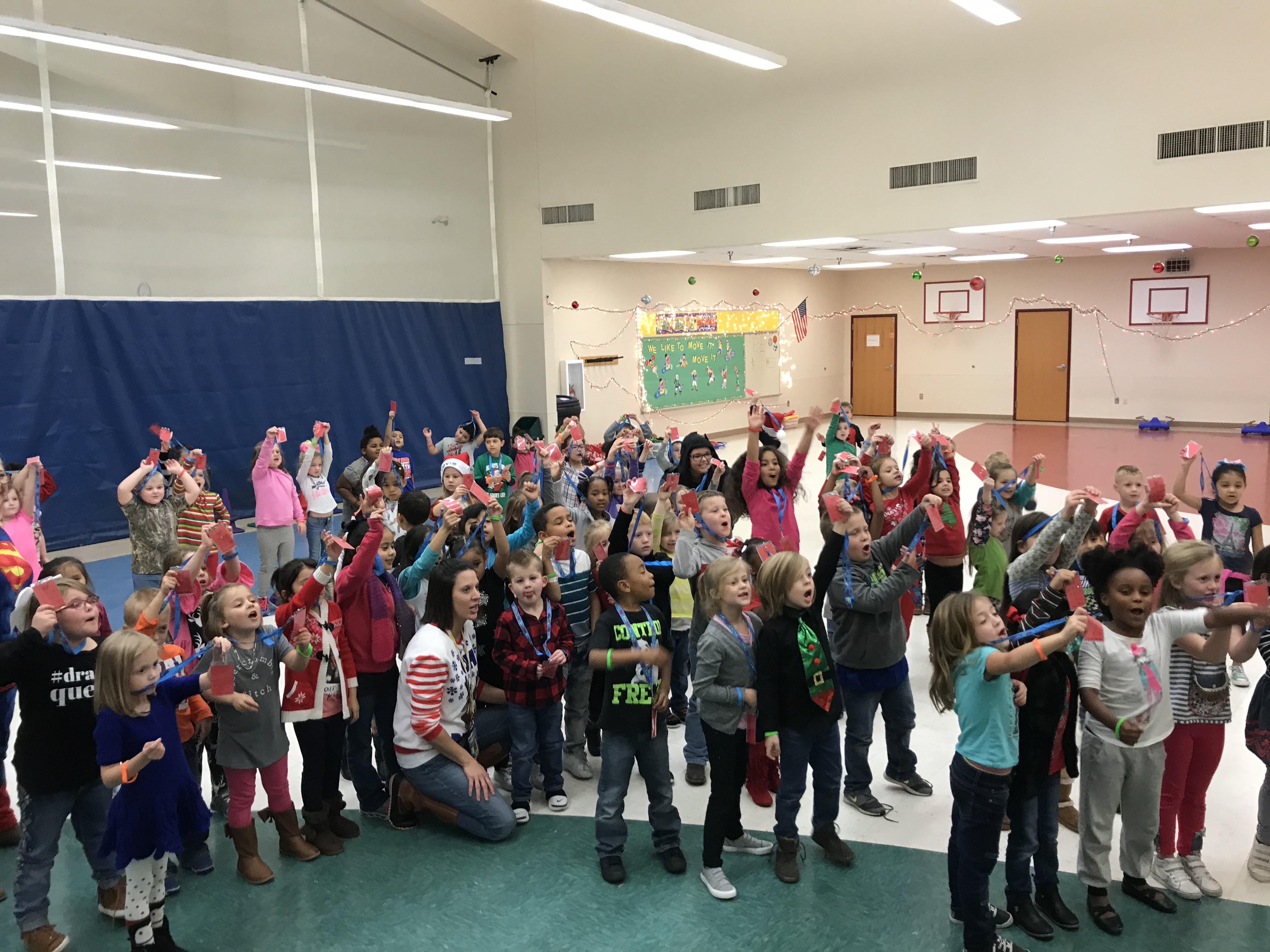 ECLC Holds Parade for Kindergarten Super Readers