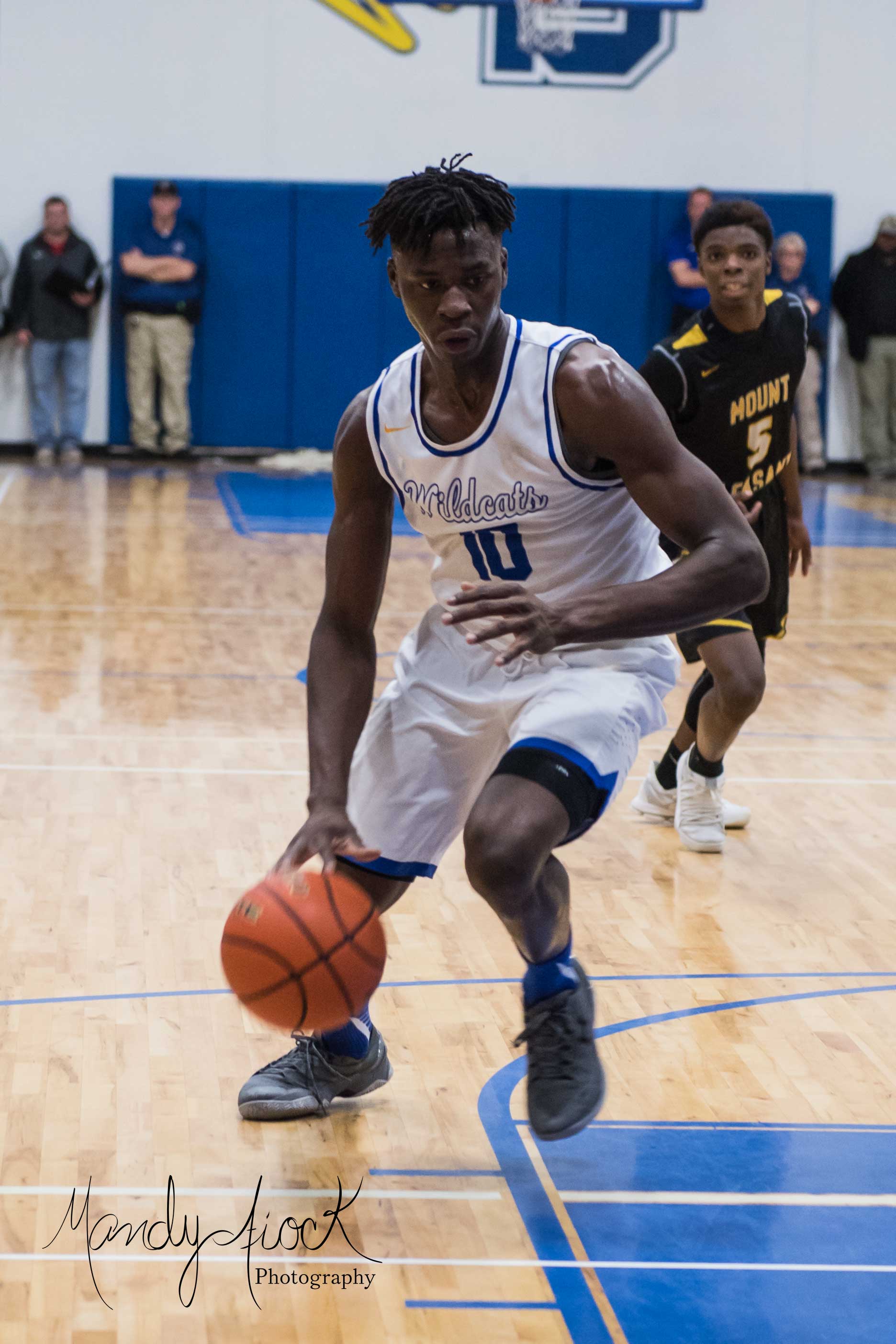 More Scholarship Offers Pour In for Sulphur Springs Basketball Star Victor Iwuakor.
