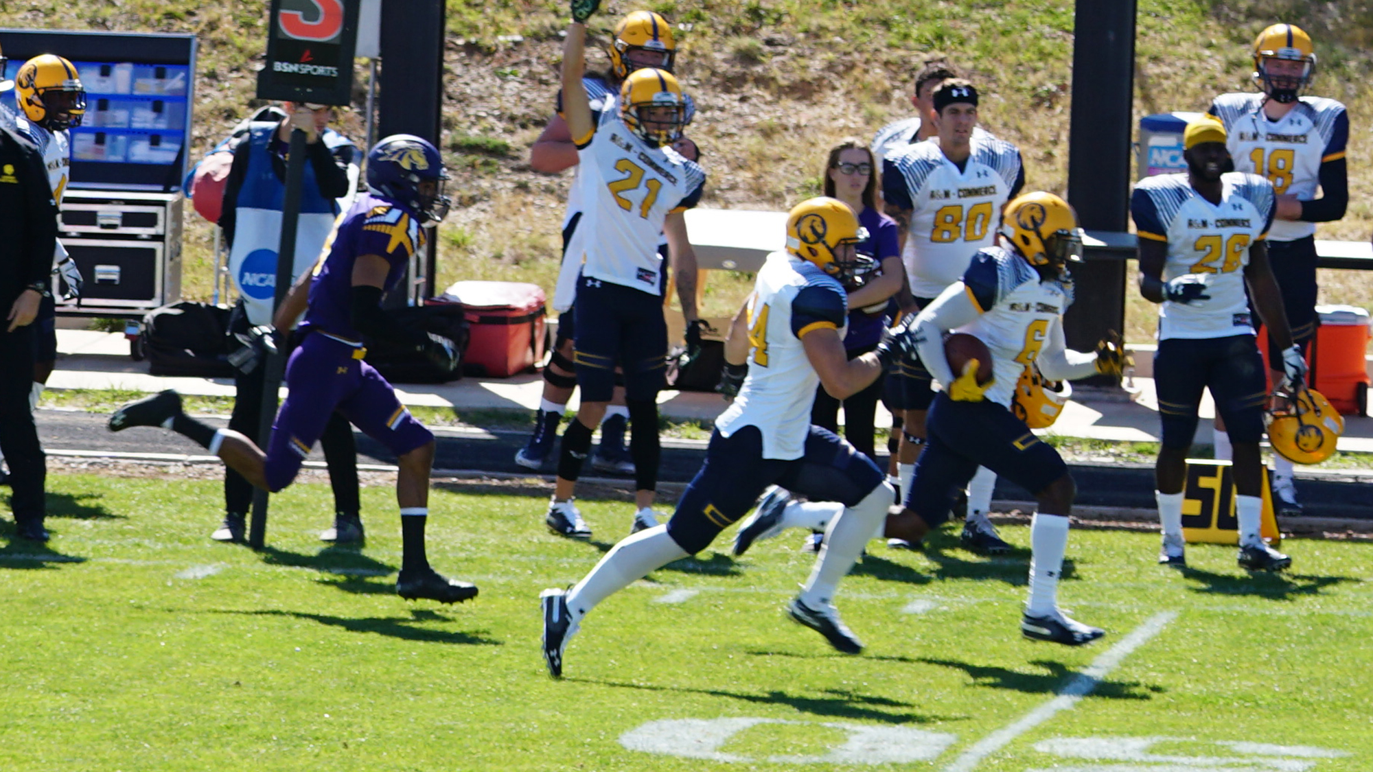 Returns spark No. 18 Texas A&M Commerce Football Lions' return to win