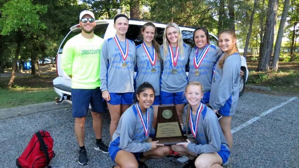 Saltillo Varsity Boys and Girls Cross Country Teams Win District and Advance to Regionals