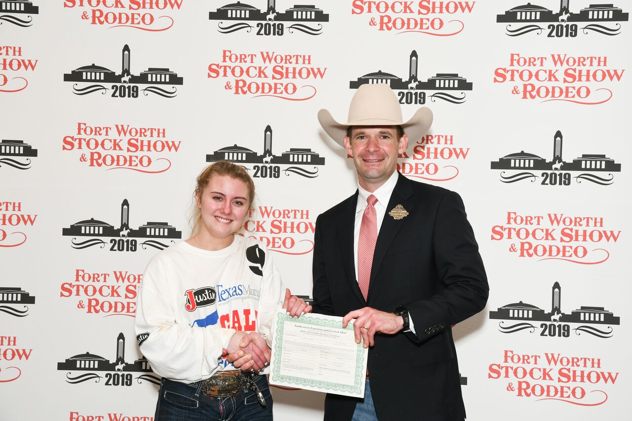 Miller Grove FFA’s Haley Dyer Wins Calf Scramble At Fort Worth Stock Show