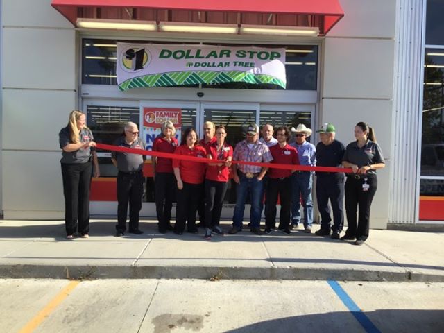 Family Dollar in Cumby Holds Grand Opening