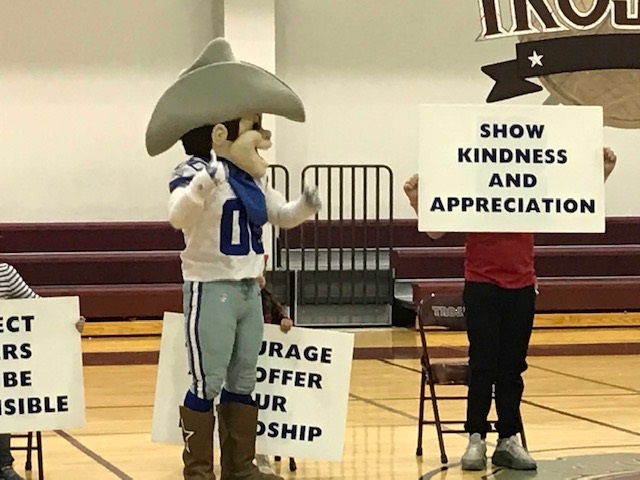 Cowboys Mascot Rowdy Visits Cumby ISD