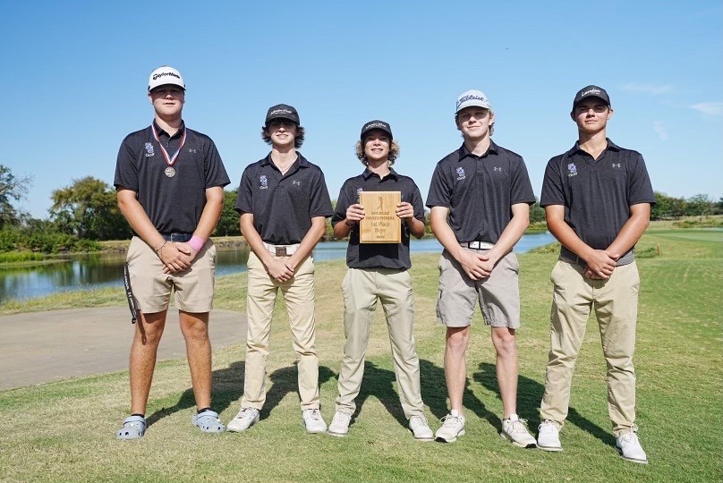 Wildcats golf team takes 1st place in home tournament