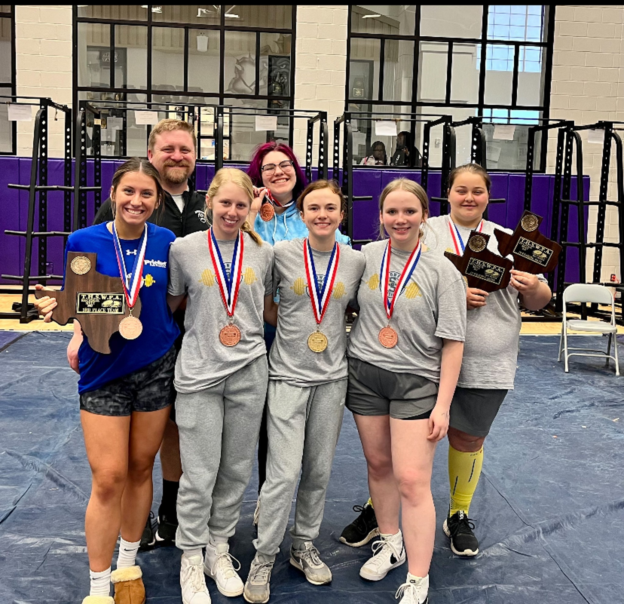 Lady Cats Powerlifting takes 3rd place at Regionals