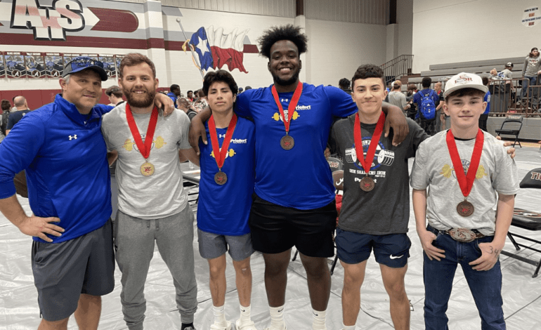 Wildcats Powerlifting Takes 6th At Regionals, Mitchell Qualifies For State