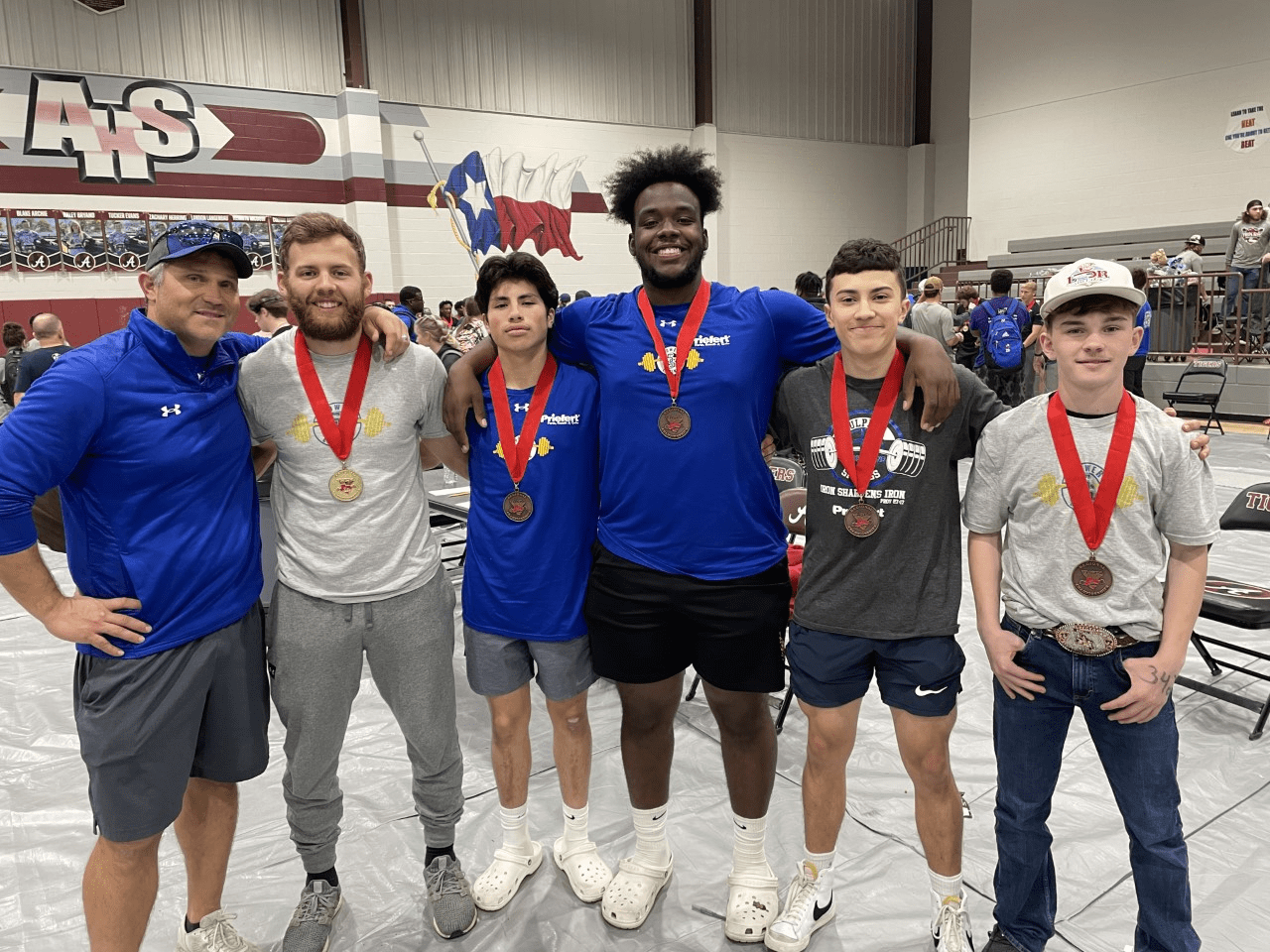 Wildcats Powerlifting Takes 6th At Regionals, Mitchell Qualifies For State