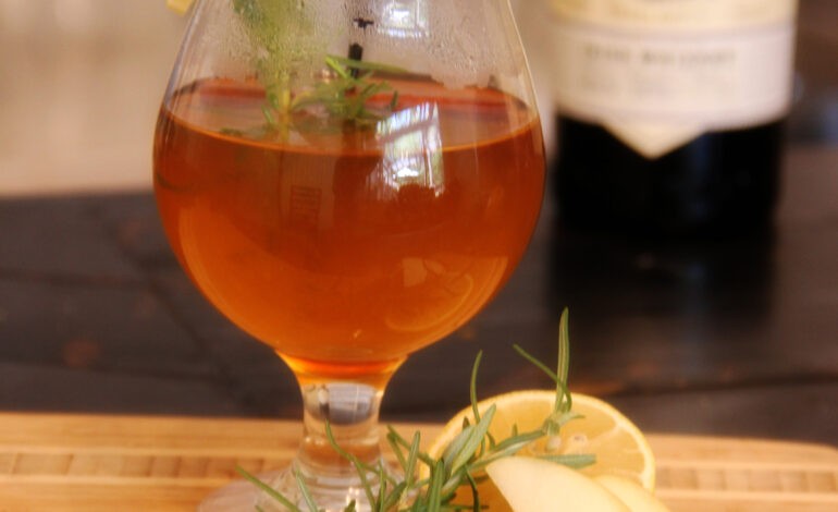 Life’s Flavors:  Rosemary Apple Cider cocktail By Allison Libby-Thesing Of The Oak’s Bed & Breakfast